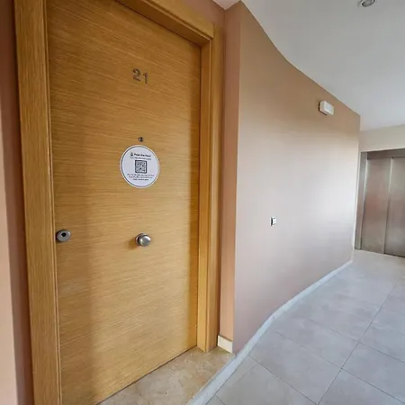 Pass The Keys Espectacular Penthouse Con Jacuzzi Privado Марбелья